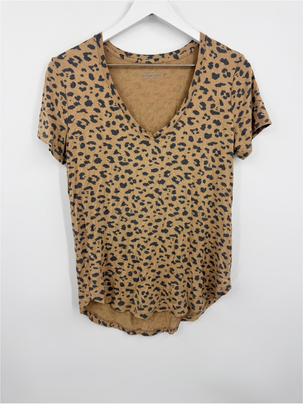 Abercrombie And Fitch Leopard Print Drapey V Neck Soft Shirt Size Medium